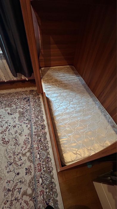 Продам двухъярусную кровать