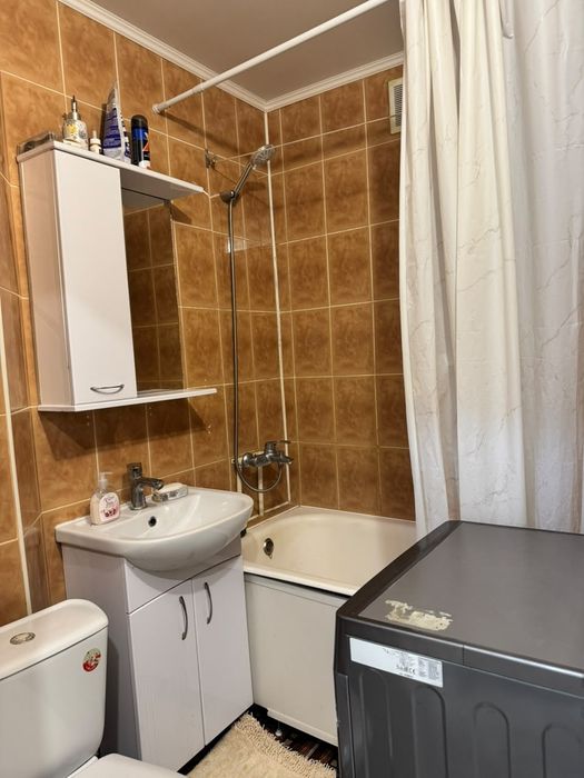 Продам 3 ком квартиру в р-оне Каравана