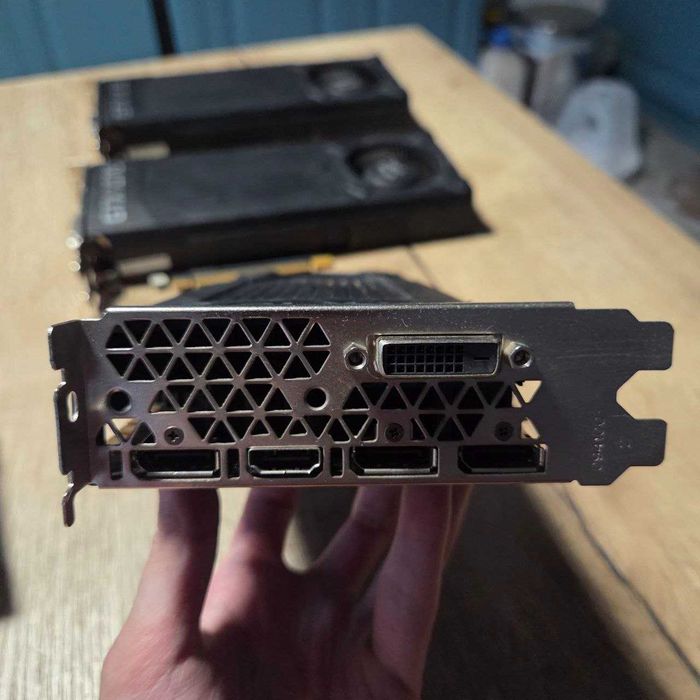 Видеокарта Zotac 1070 (8gb) турбина