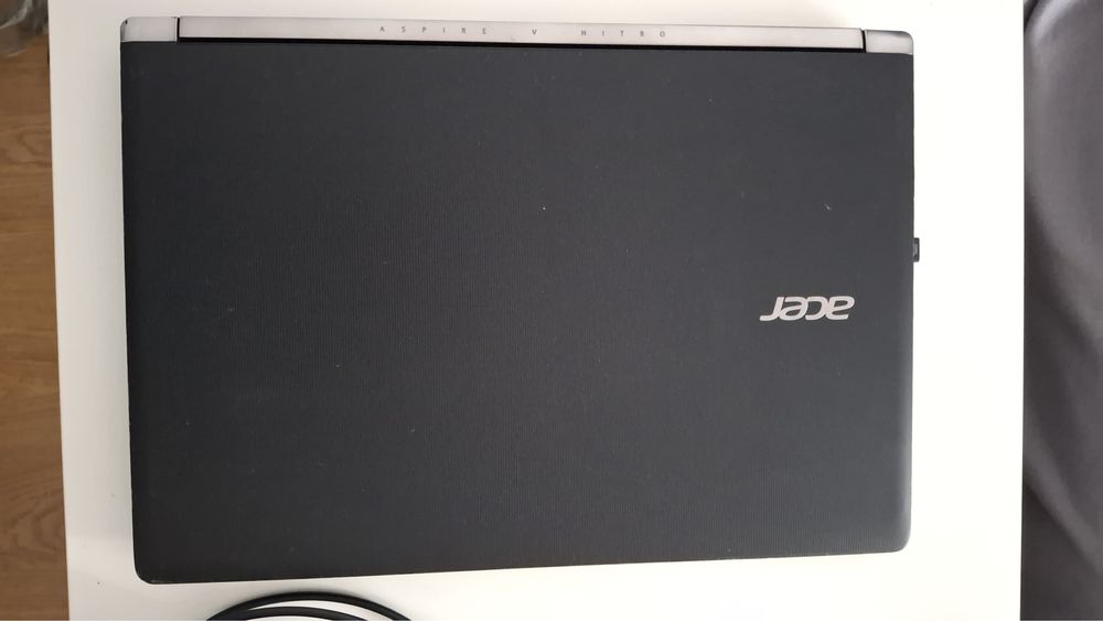 Laptop acer aspire V17 black edition