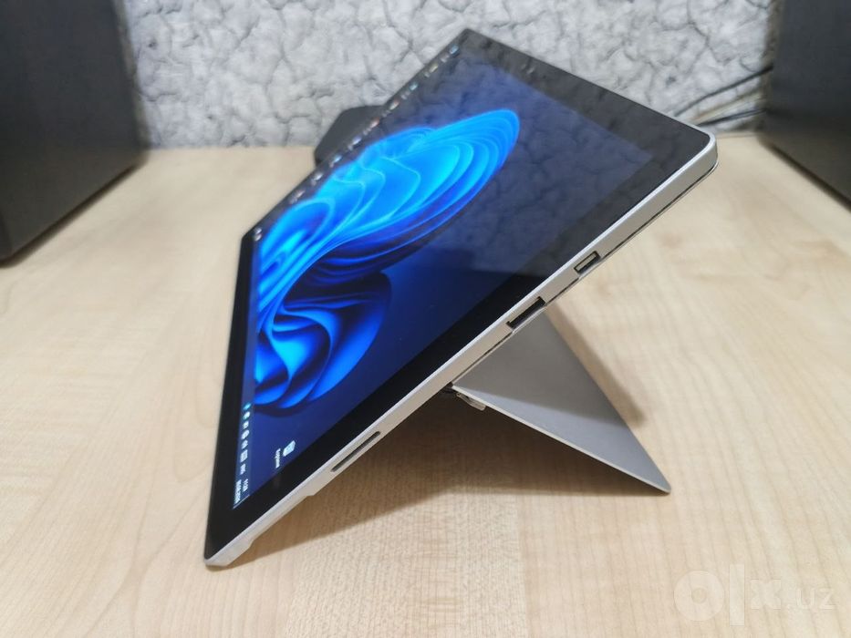 Microsoft Surface Pro 4 12,3" 2,5K Touch/CORE i7 6650U/8GB