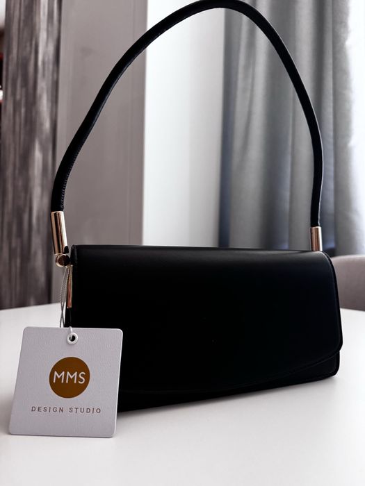 Чисто нова чанта с етикет