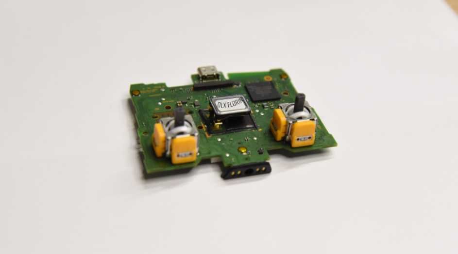 Controller PS5 cu Hall Effect