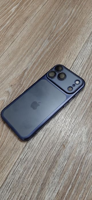Iphone 17 pro max на гарантии
