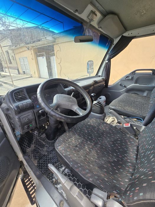 Isuzu sotiladi 2007 yil narhi 25000$ kelishamiz