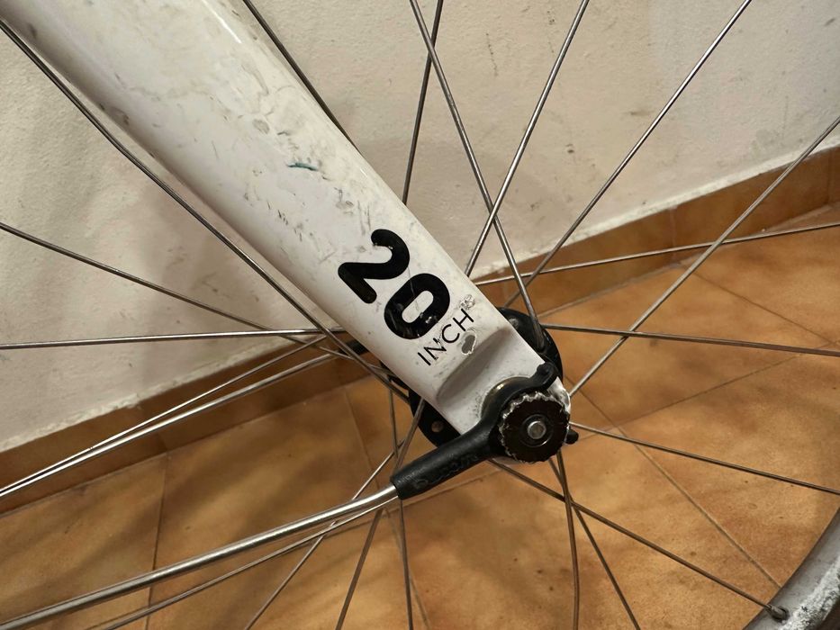 Woom 4 детско колело червено бяло