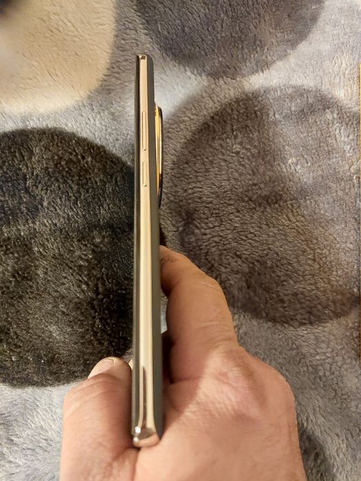 Realme 12 pro plus 12gb/512gb/5g/като нов