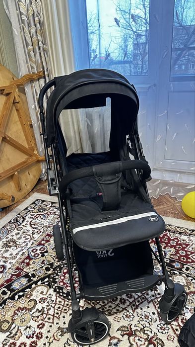 Коляска фирма ining baby