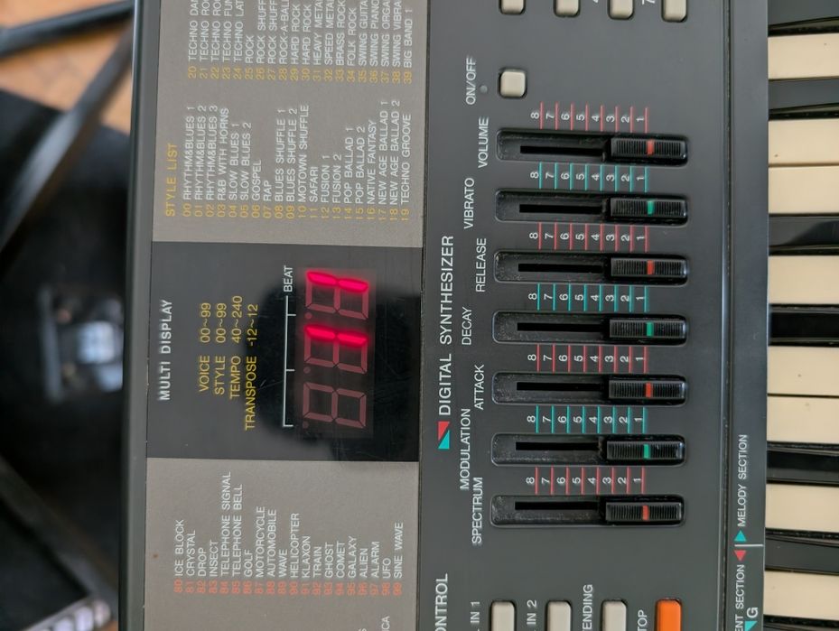 Vand pian digital sintetizator  Yamaha PSS 390