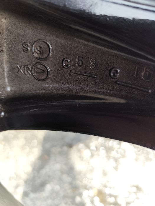 Продавам 18" оригинални лети джанти Alutec 5x114.3 (Германия) + гуми 235/45/18
