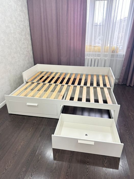 Продам детскую кроватку,в отличном состоянии,имеется 2матраса