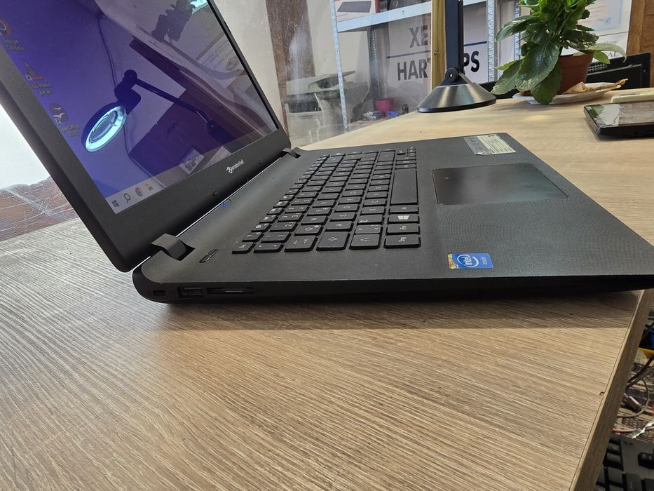 Laptop Packard Bell ENTF71BM, Procesor Intel N2930, 8GB DDR3, 120G SSD