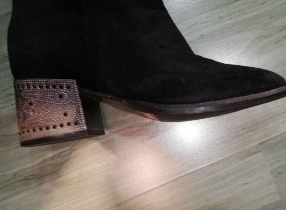 Замшевые сапоги р.37