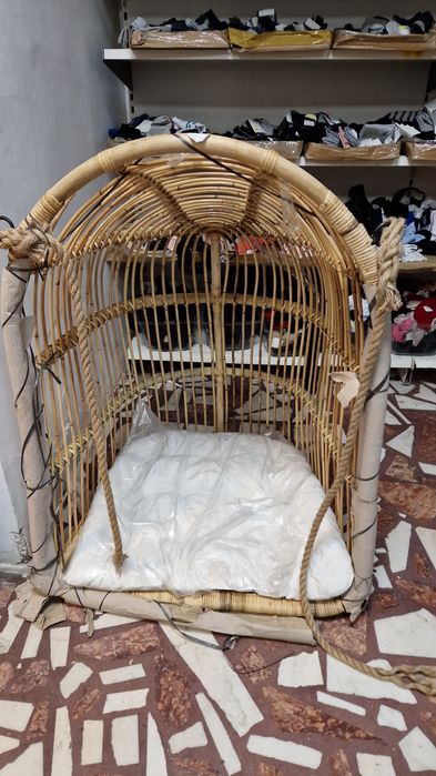 Mobilier din ratan, set format din 2 canapele, o masă de dining