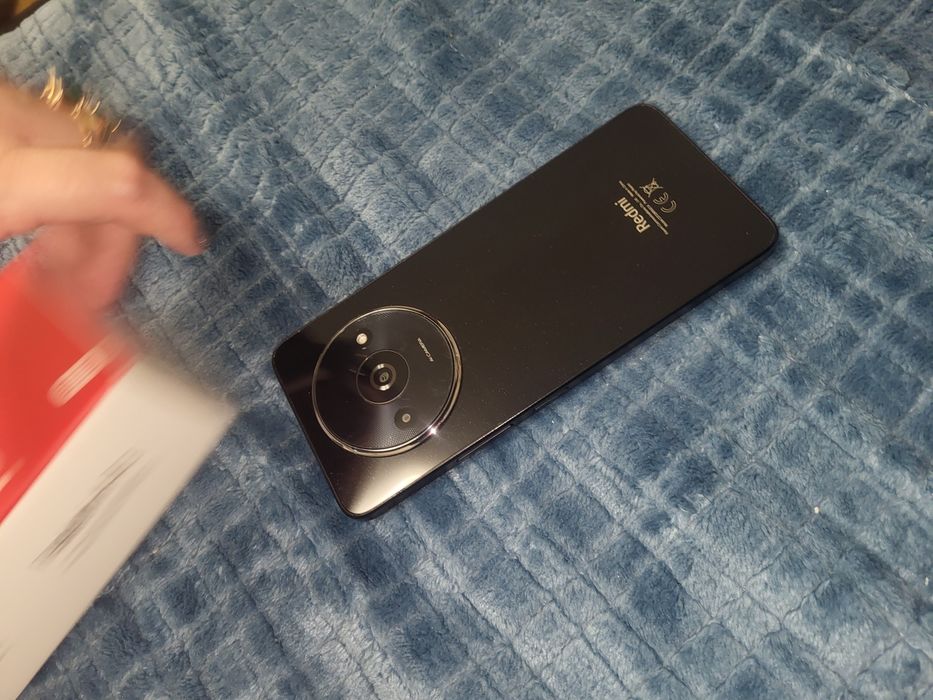 Продам редми А3 почти новый