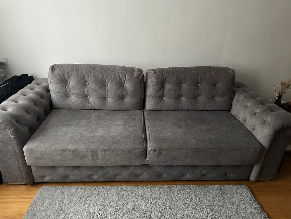 Canapea gri de vânzare