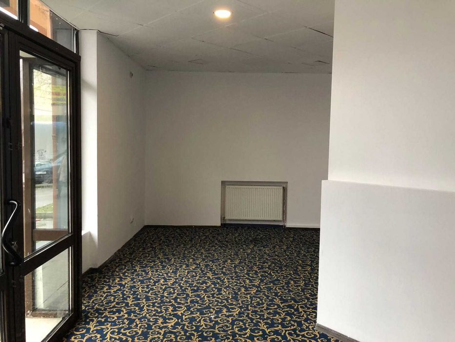 Spatiu comercial de inchirat cu vad comercial foarte bun - Piata Baraolt