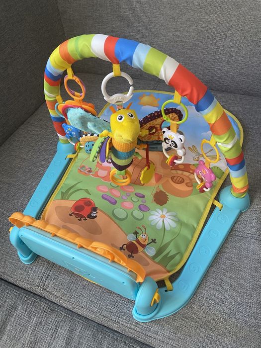 Covoraș de joacă cu pod de joacă și pernă - Animale