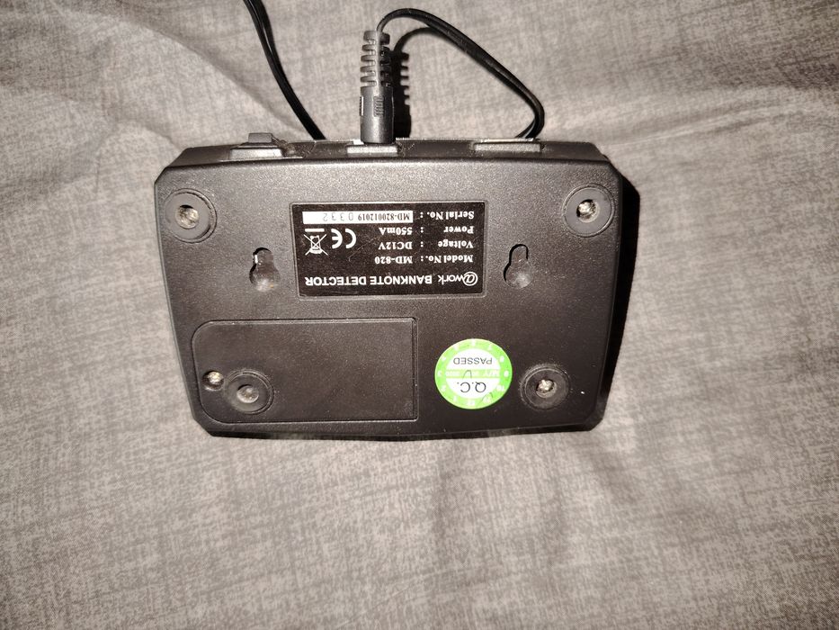 Detector/numărător de bancnote euro/dolari