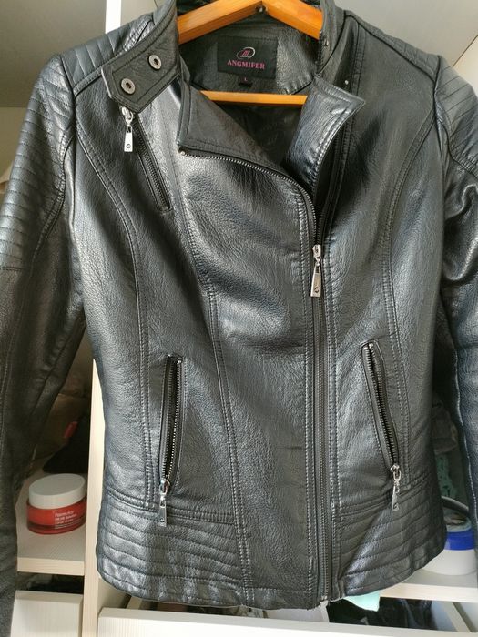 Продам кожаную куртку