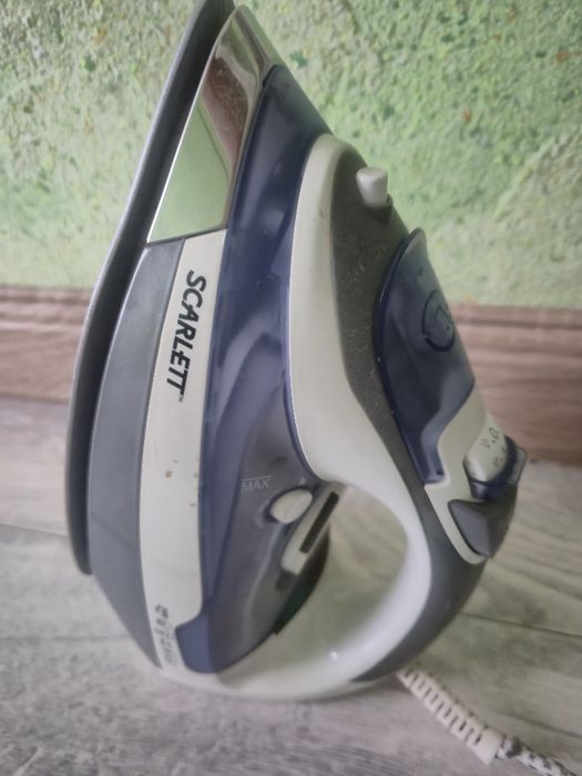 Продам утюг в хорошем состоянии