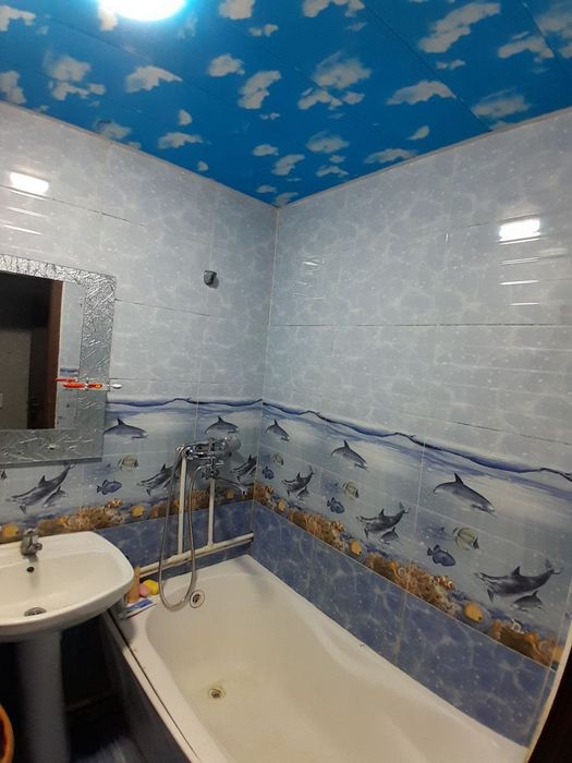 3 xonalik uy sotiladi