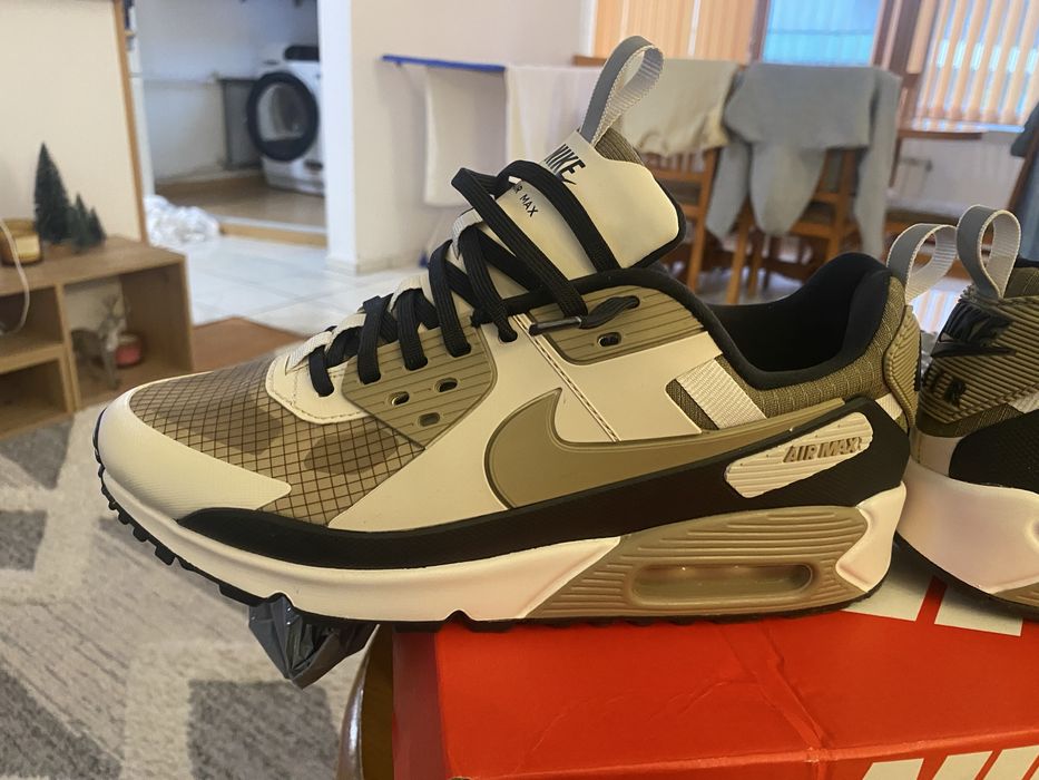Nike Air Max чисто нов 42 номер