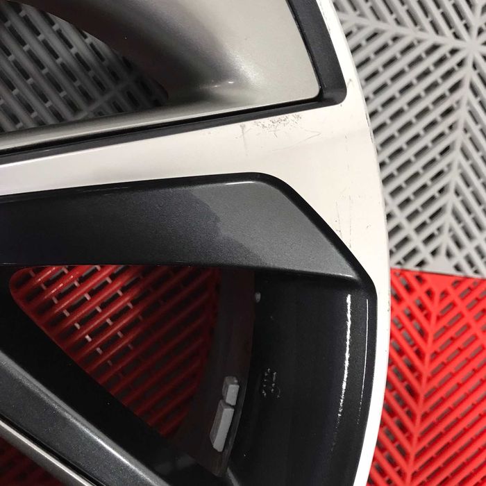 1x janta Lexus RX R20 8.5Jx20 ET30