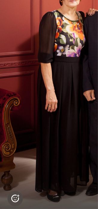 Платья вечерние