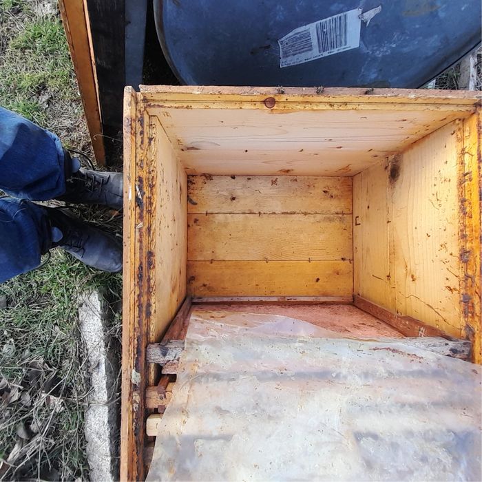 Vand cutii stupiii 18 si 16 rame/ colectoare polen tip sălaj