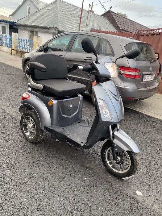 Scuter Electric VOLTA VM4 (triciclu)
