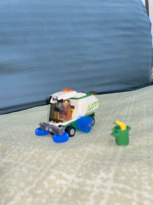 Лего сити, уборная машина. В отличном состоянии!