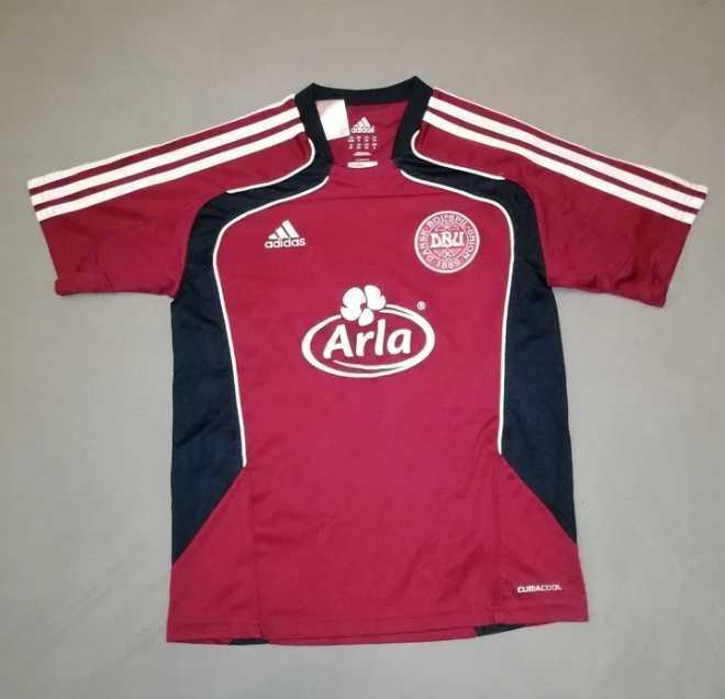 Футболен екип Denmark, Дания