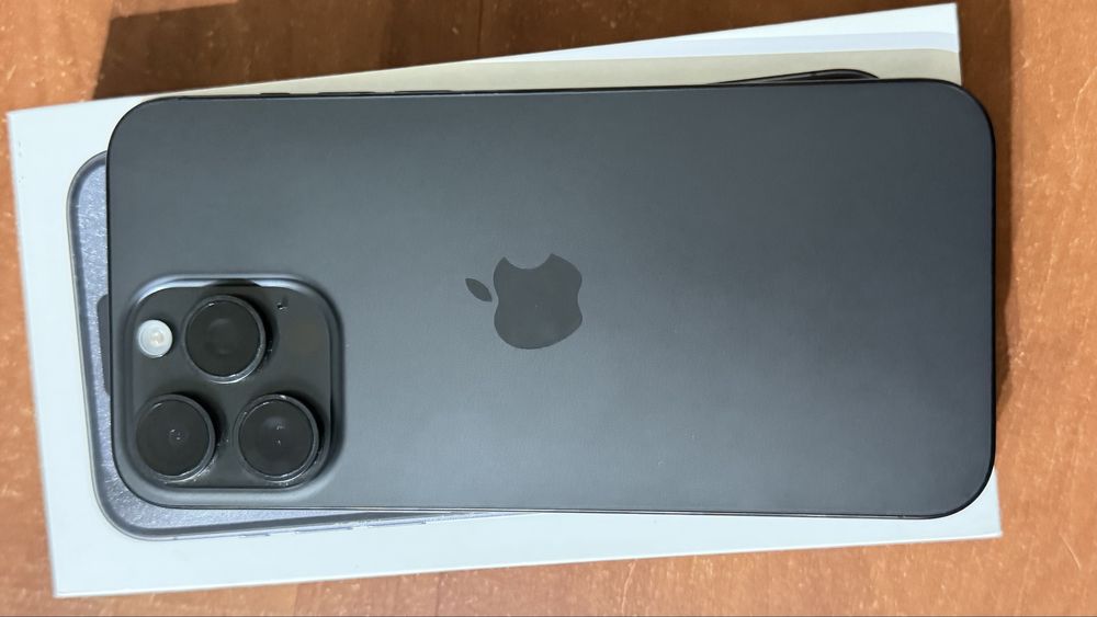 Продам iphone 15 pro max