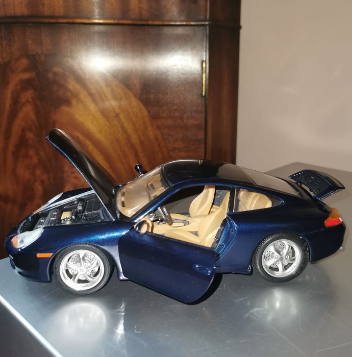 Колекционерски модел Ферари 456 GT Ferrari 456 GT червено 1:18
