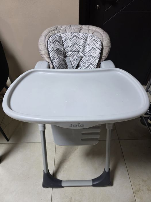 Scaunel de masa bebe Joie reglabil