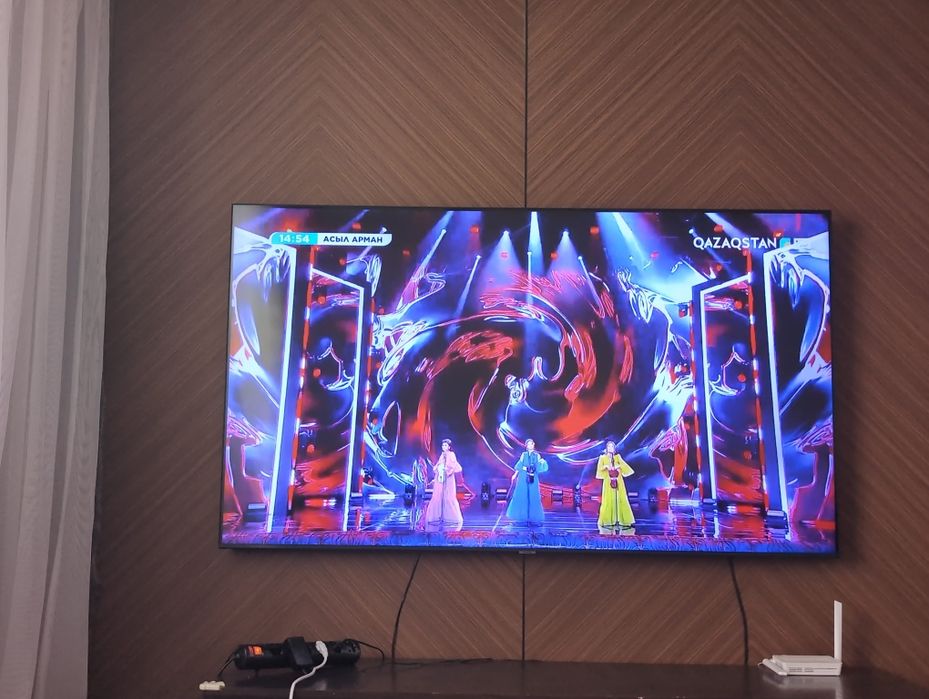 Продам огромный телевизор