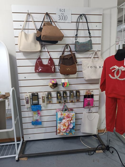 Продам доска вешалка  для магазина