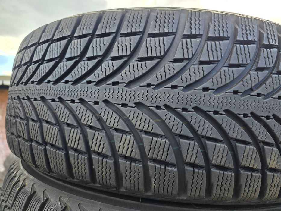 4бр Зимни гуми 235 65 17 - Michelin