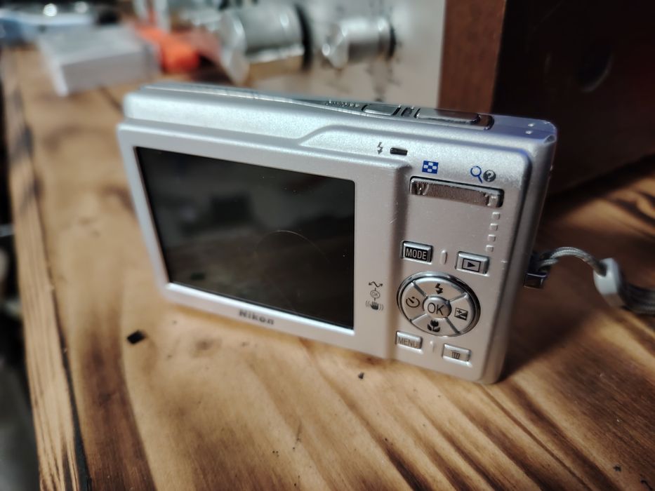 Aparat foto Nikon Coolpix S200