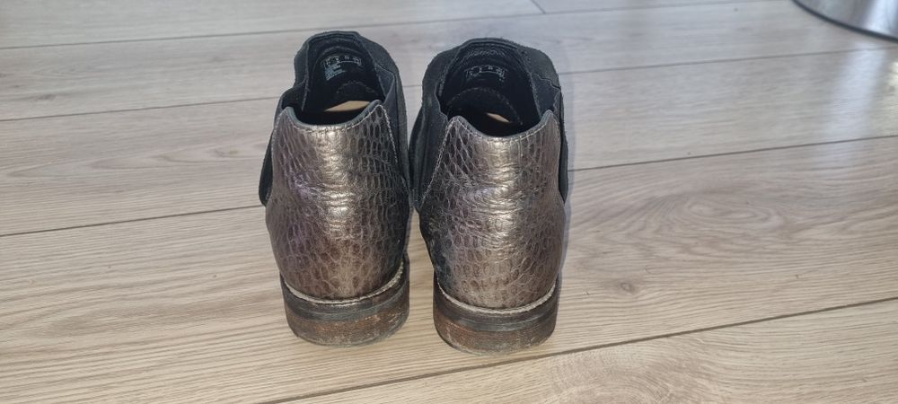 Clarks боти велур номер 36