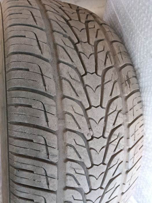Продам три шины 285/60r18