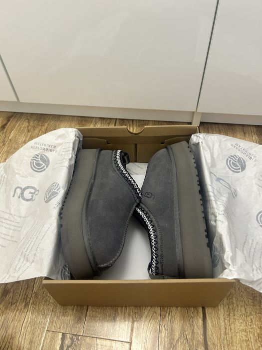 Ugg tazz culoare gri