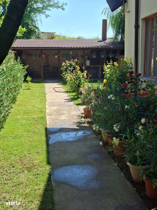 Casa De Vanzare-Carcea