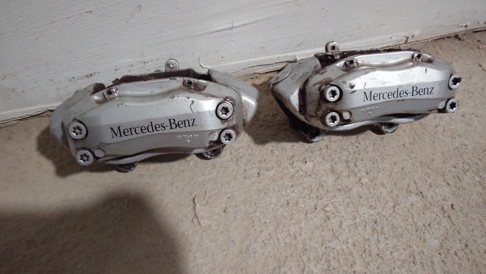 4 бутални спирачни апарати Brembo за Мерцедес Е класа w211, w219 за 330 мм дискове