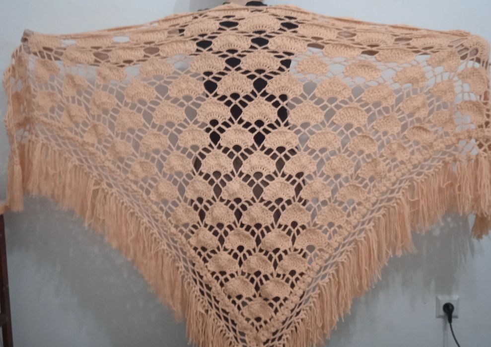 Продам шаль ручная работа