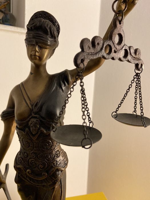 Statueta   - Justitia semnata - Steiner , inaltime 42 cm