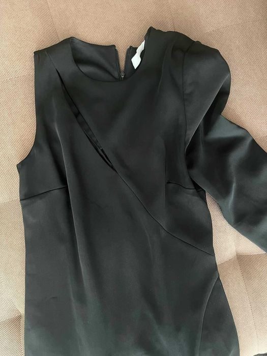 Стилни рокли Mango и H&M