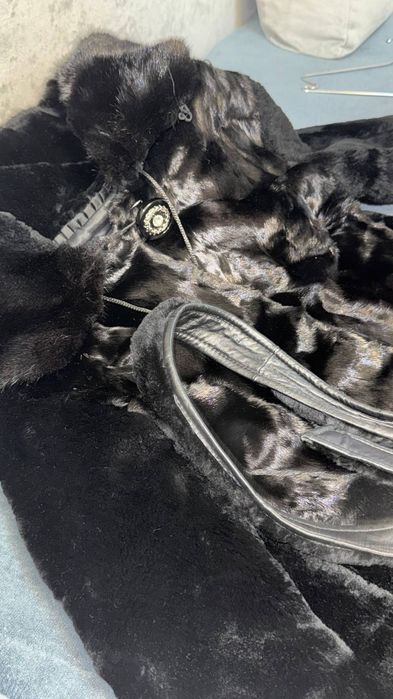 Продам женскую шубу