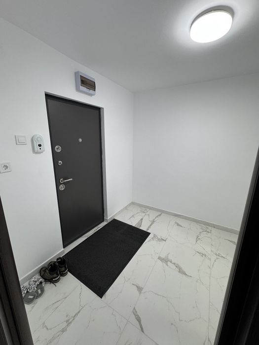 Vand apartament cu 2 camere 55mp